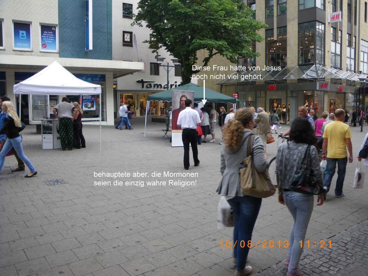 Zeugen Jehovas in der Essener Fußgängerzone