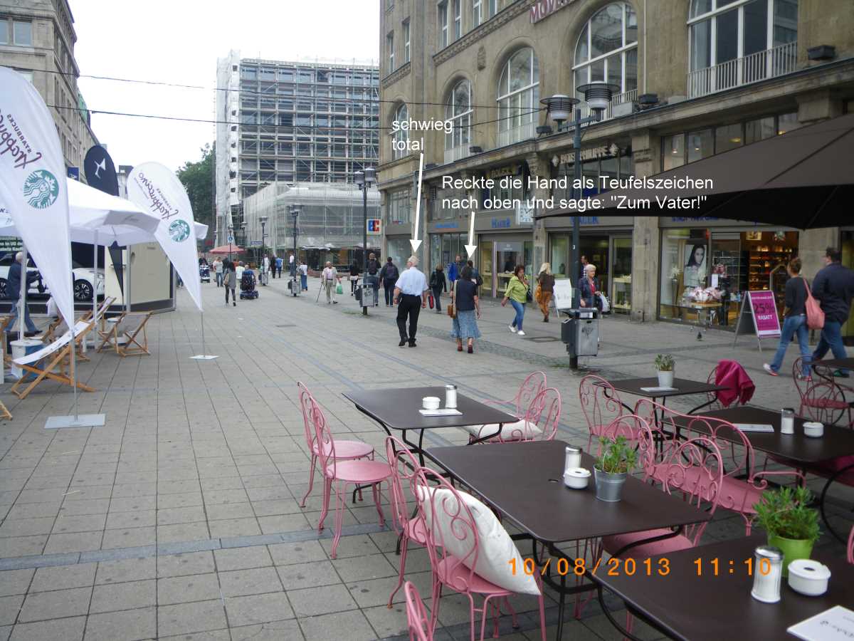 Zeugen Jehovas in der Essener Fußgängerzone