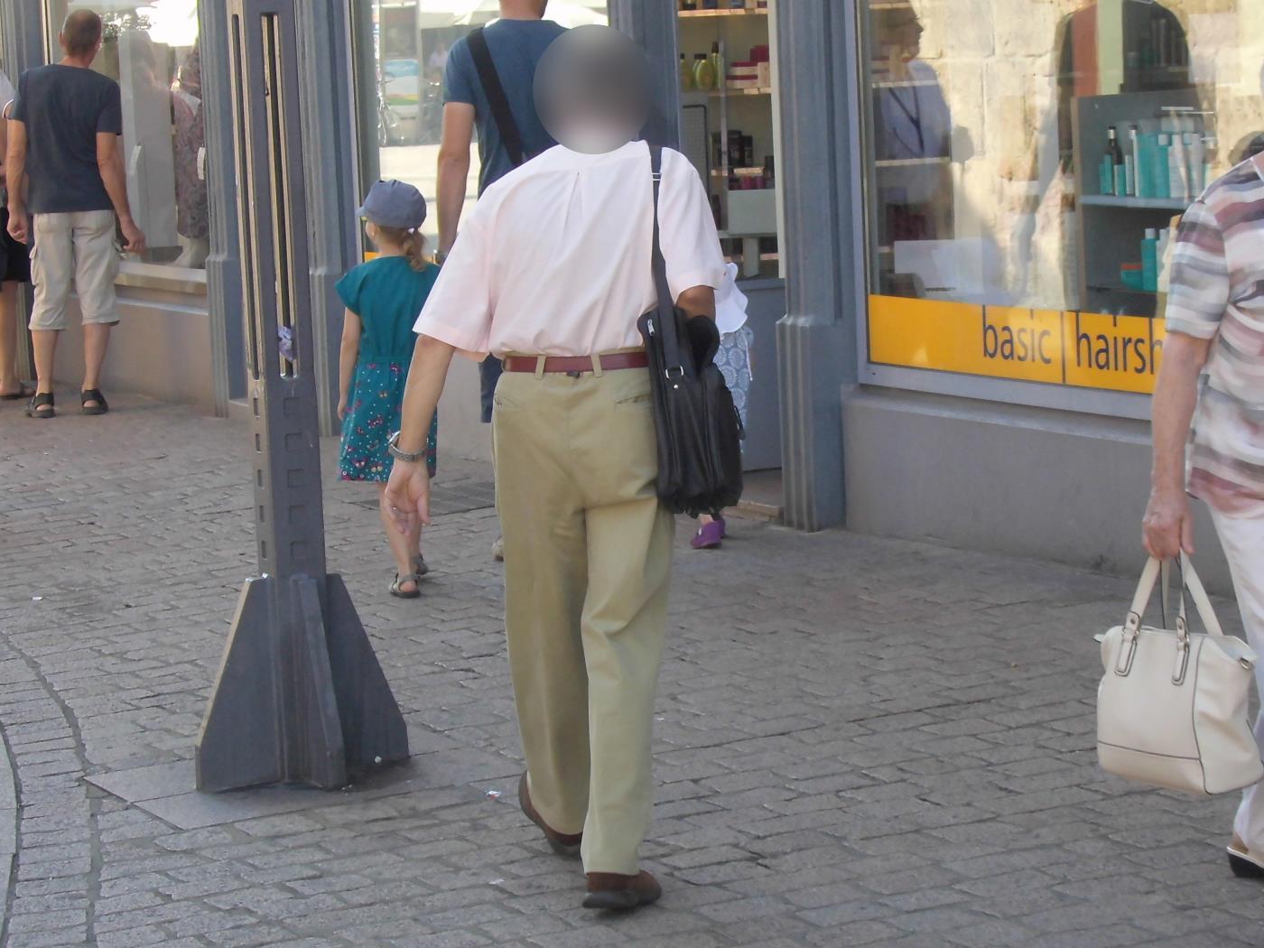 Jehovas Zeugen in Speyer: Spinne sucht Fliegen