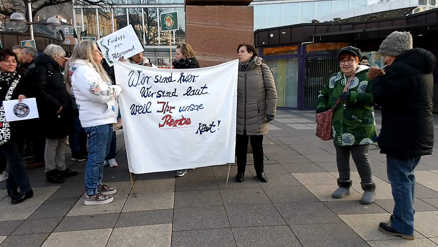 Mahnwache gegen Altersarmut in Heidelberg