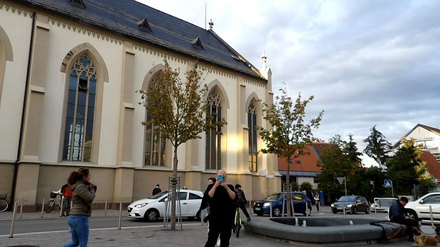 Global-Kommunismus streitet gegen uns