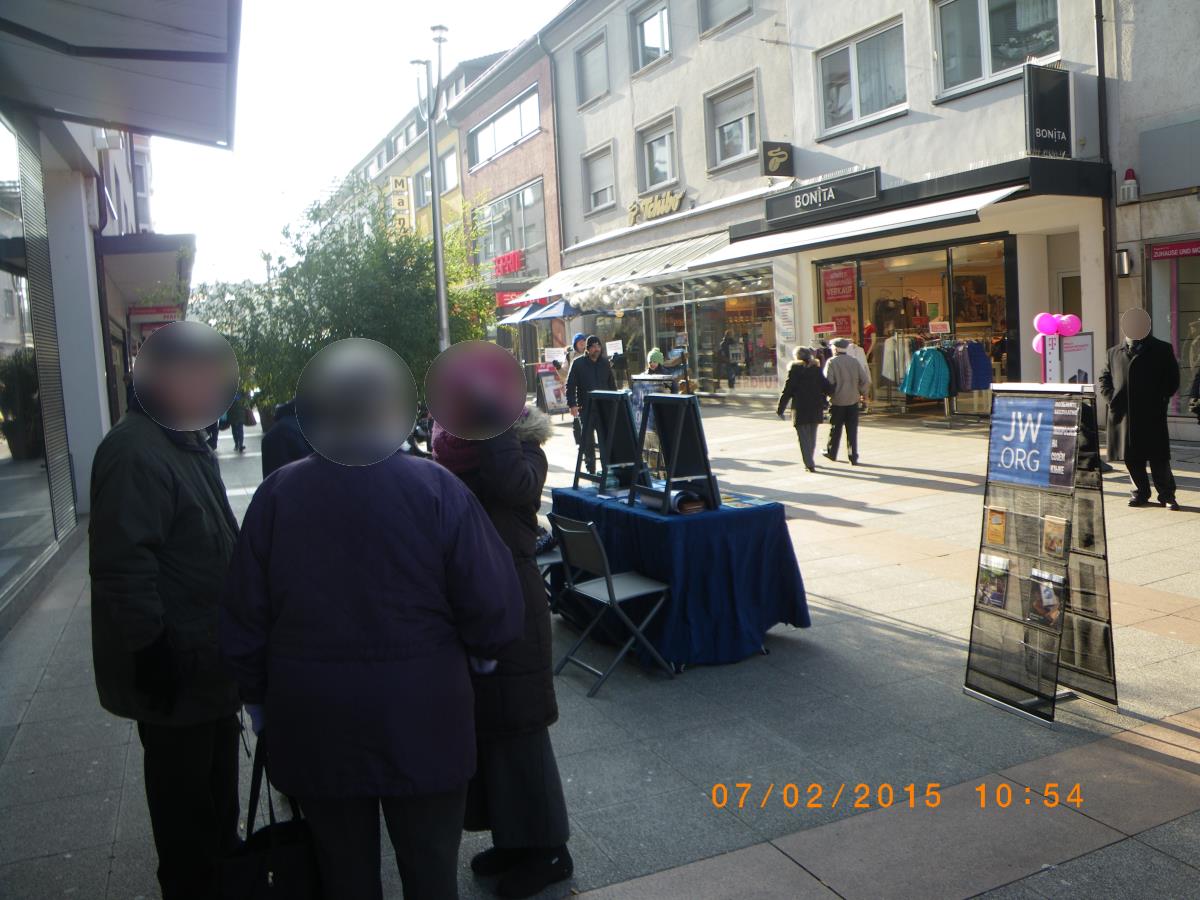 Bruchsal: Jehovah's Witnesses without Interested – Jehovah's Witnesses Only Work Hours – Blunt and Mechanical