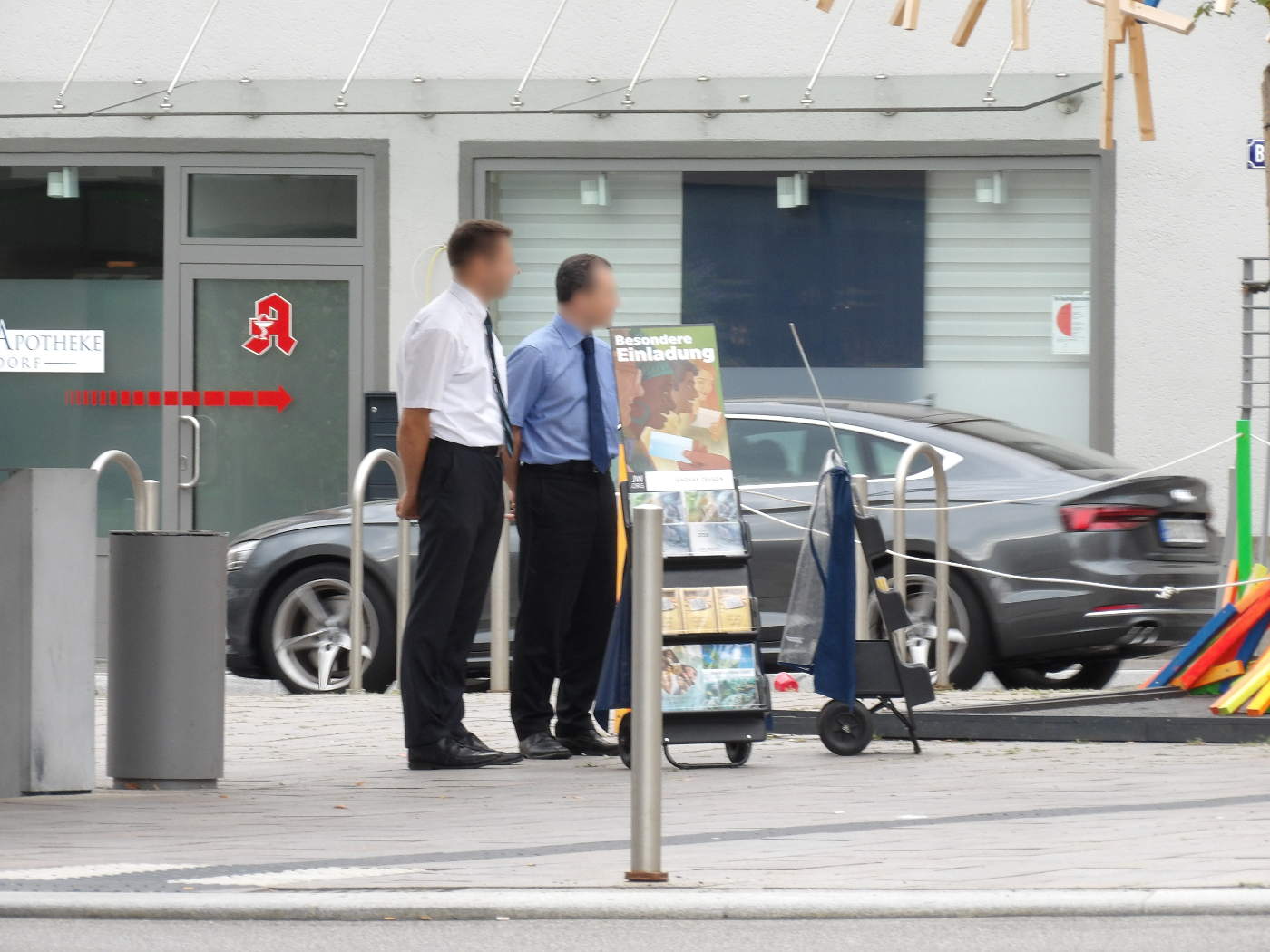 Walldorf: Jehovah's Witnesses Command