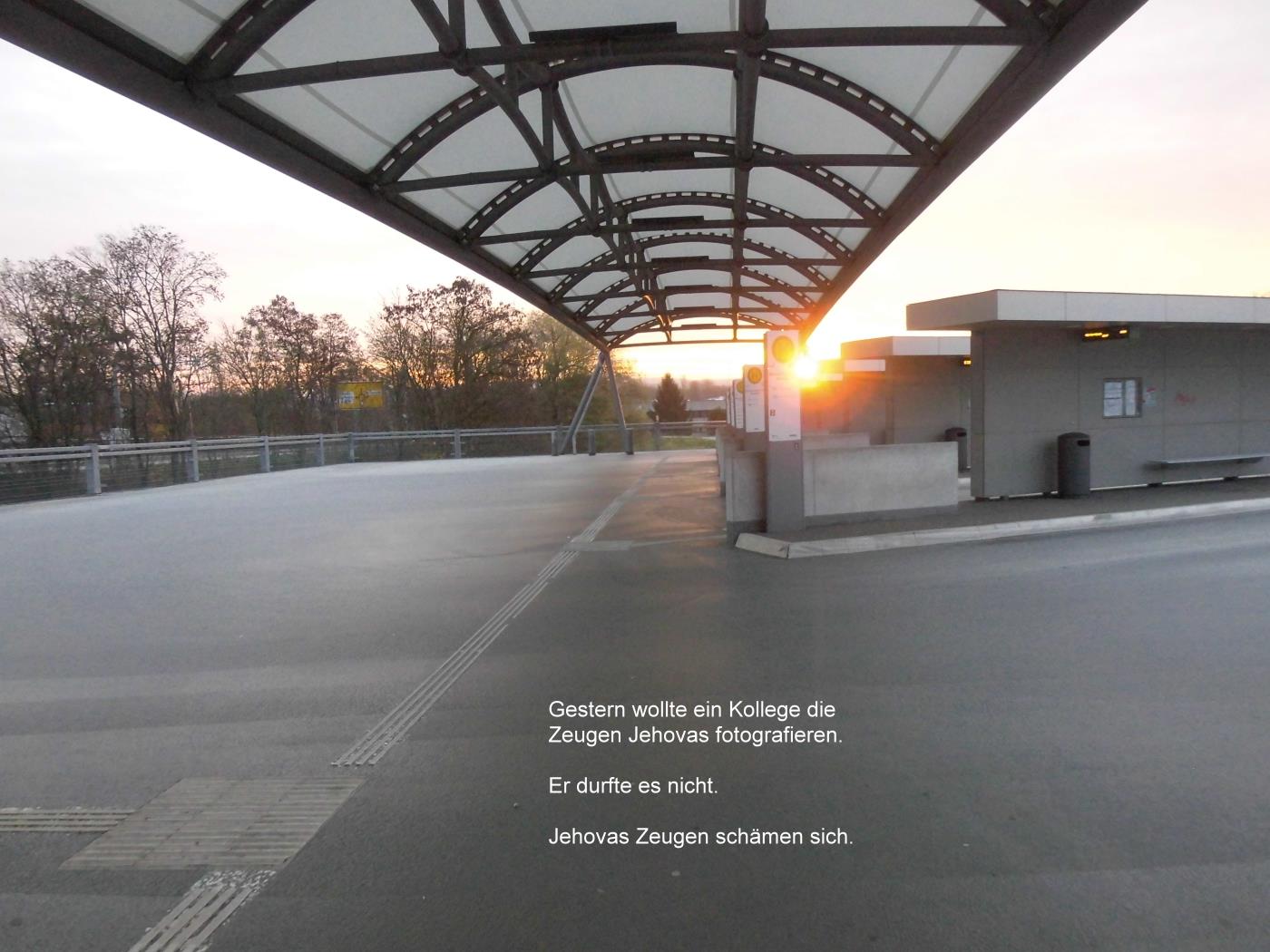 Jehovah's Witnesses like to stand at Walldorf-Wiesloch station