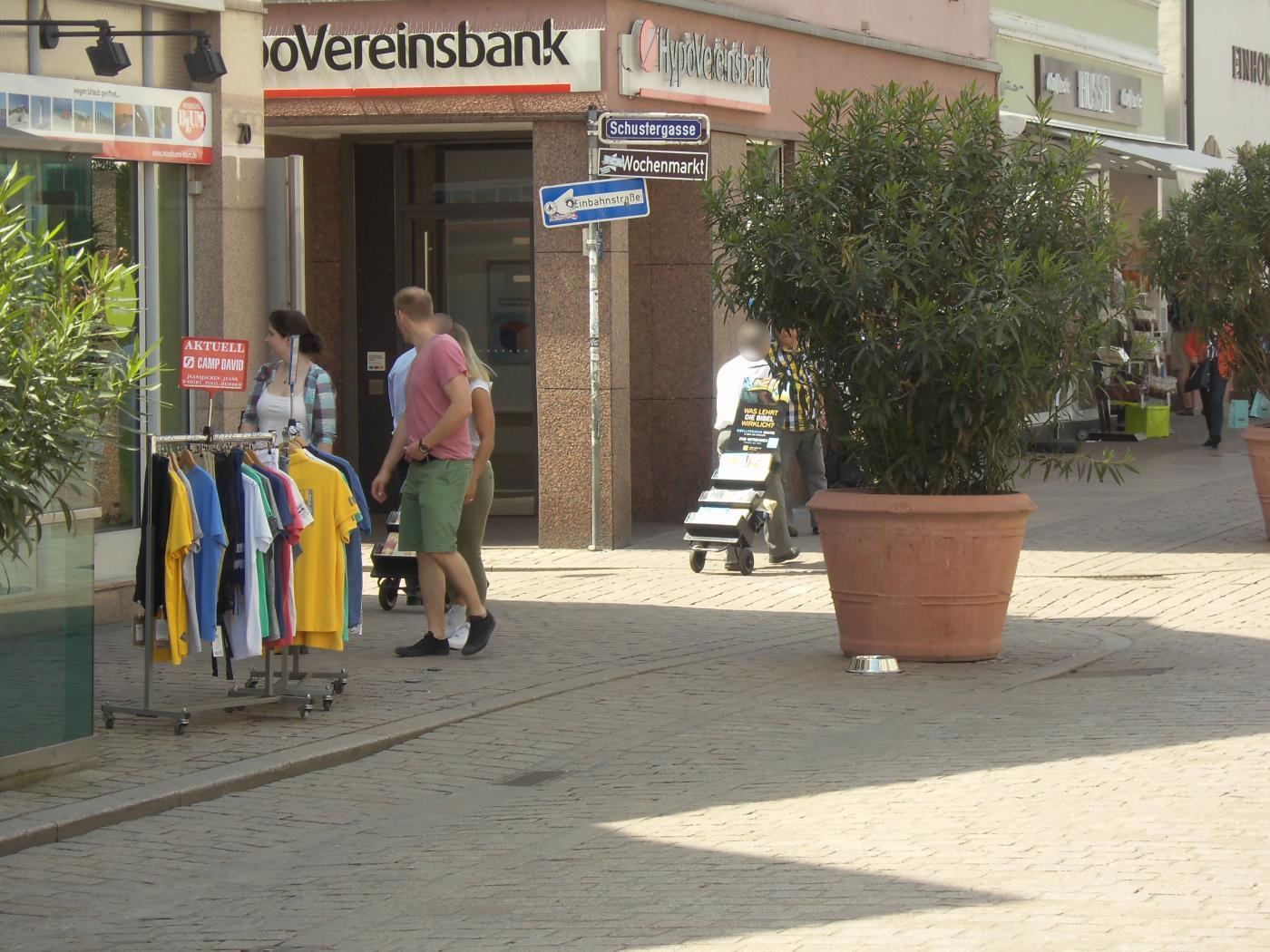 Jehovah's Witnesses in Speyer small with hat