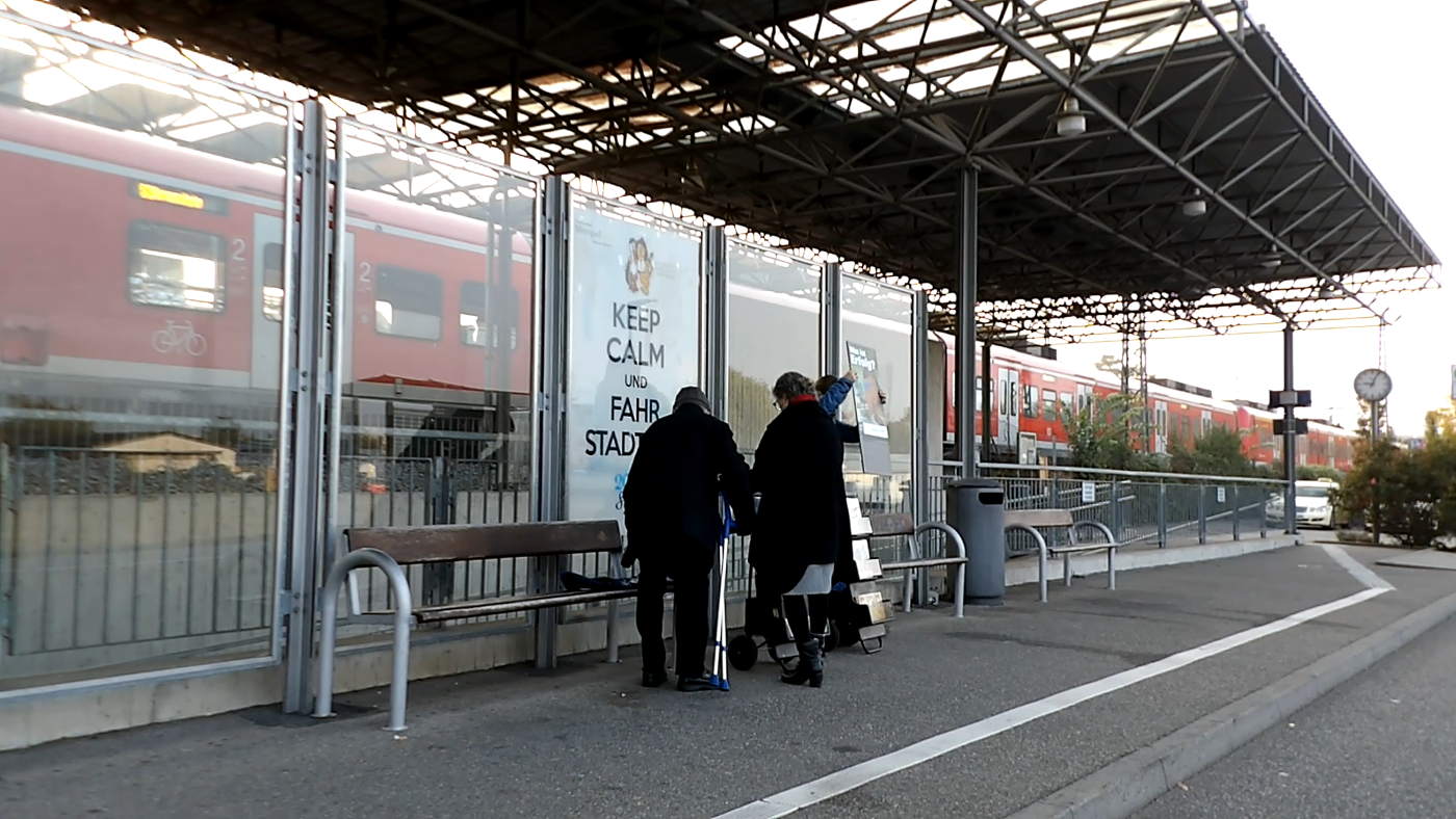 Wiesloch-Walldorf railway station – serious audience – no green and Merkel spoiled people